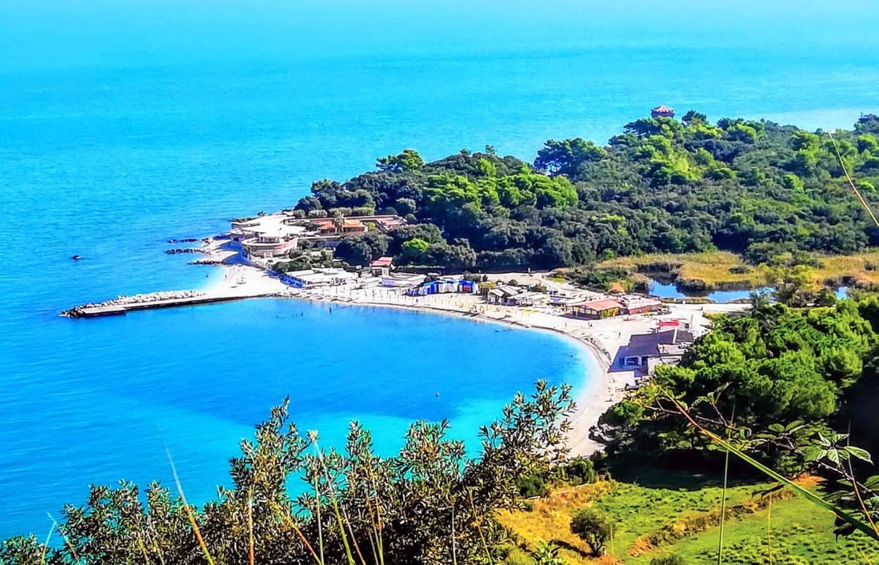Agriturismo Rosa Antica Monte San Vito Eksteriør billede
