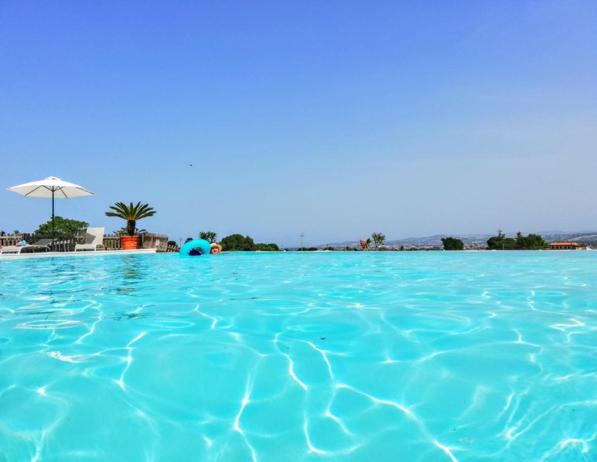 Agriturismo Rosa Antica Monte San Vito Eksteriør billede